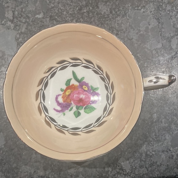 🇬🇧 Paragon G6093/1 Pink Floral Bone China Tea Cup and Saucer - Picture 4 of 7